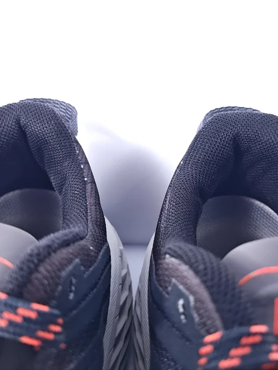 Hoka Speedgoat 4 Mens 11 Trail Hiking Running Shoes Vibram Cushioned Black - Picture 12 of 16